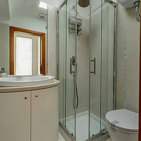 Posterus 5 * Capri